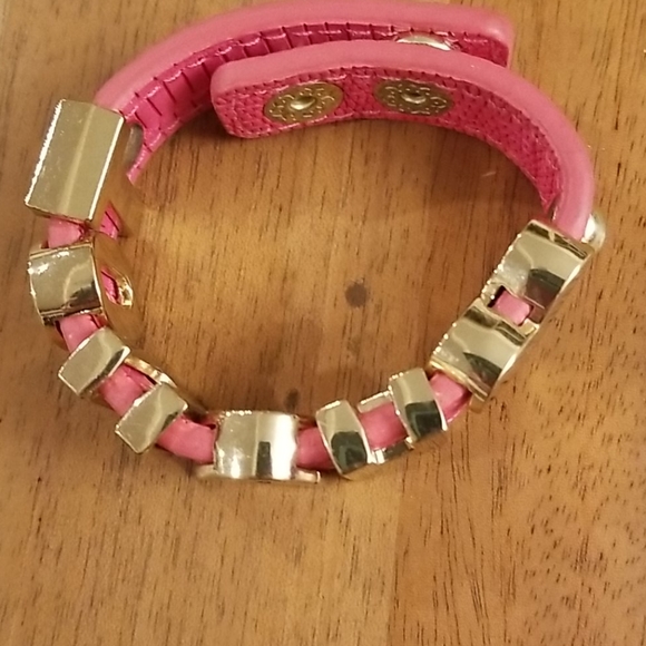 Pink "TOUGH" bracelet - Picture 7 of 7